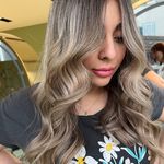 آرایشگاه زنانه لاویرو (ولنجک)