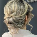 سالن زیبایی و سولاریوم پر طلایی