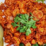 سمبوسه و فلافل و انواع سالاد خانگی خانم