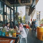 رویال آدرس فود هال