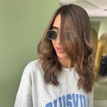 آرایشگاه زنانه لاویرو (ولنجک)