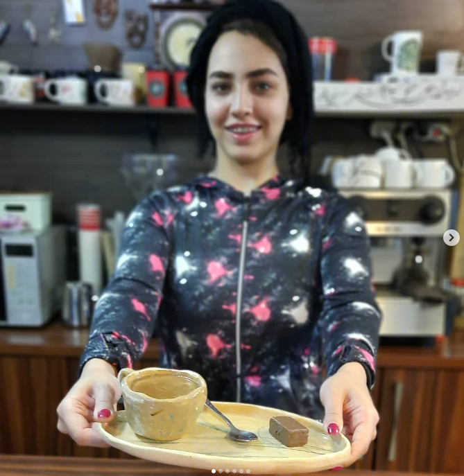 کافه بی نام