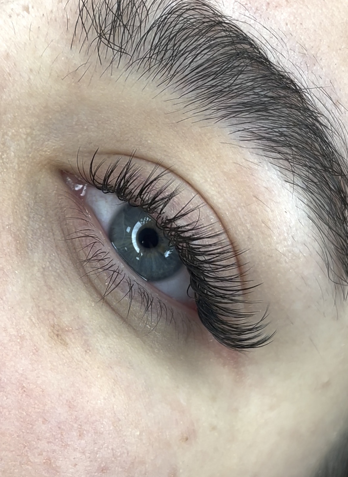 خدمات تخصصی اکستنشن مژه سارامحمودی